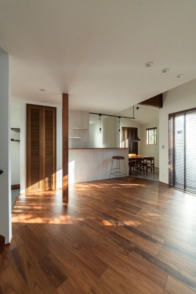 土間と隣接したリビング